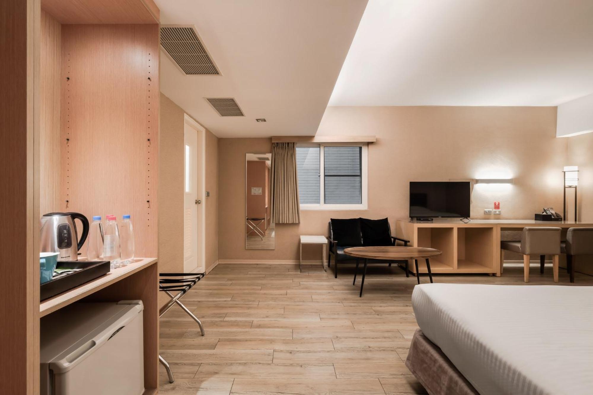 The Riverside Hotel Esthetics Kao-siung Exteriér fotografie